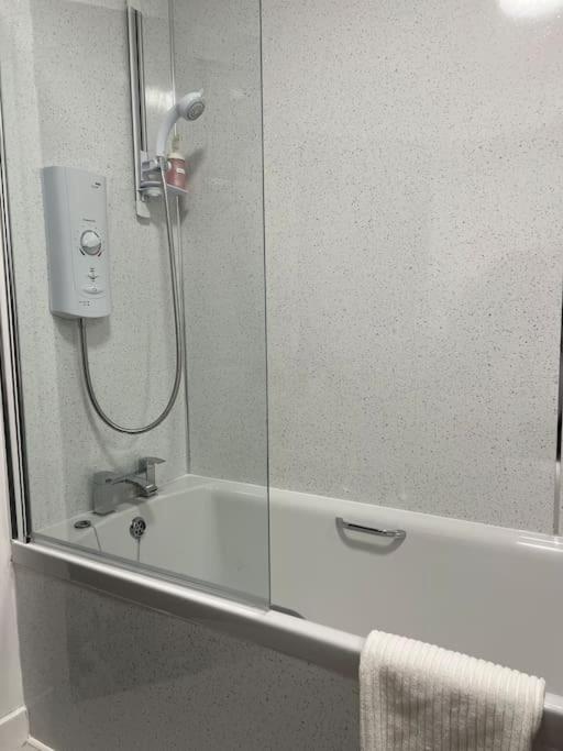 Stunning 2-Bed Apart In The Heart Of Aberdeen* Zewnętrze zdjęcie
